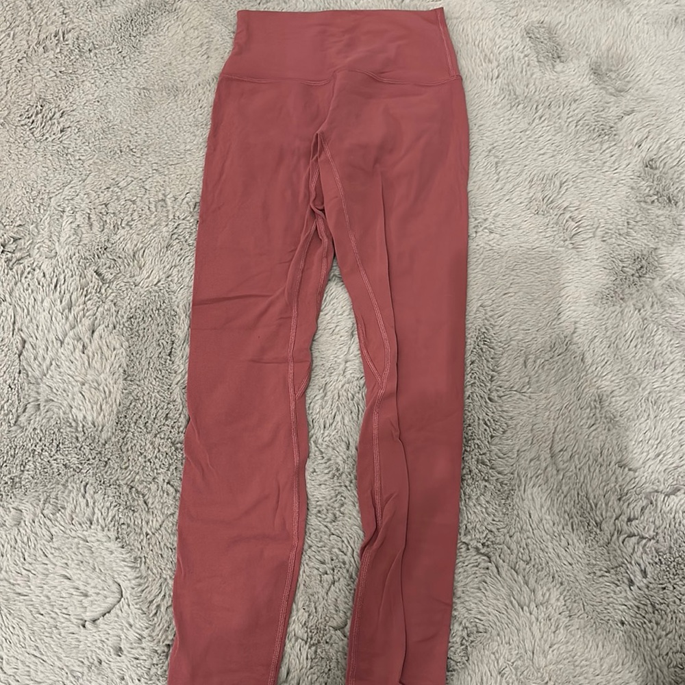 Pinkish Lululemon leggings